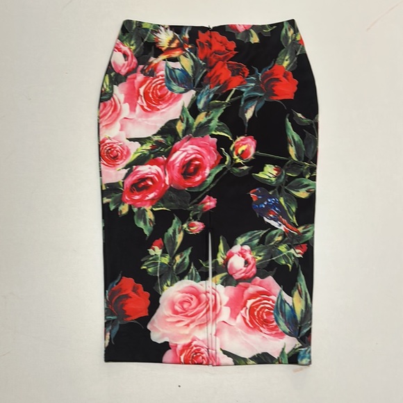 FLORAL TANGO MIDI SKIRT IN ROSES PRINT WITH BACK SLIT BACK ZIPPER - Picture 3 of 9